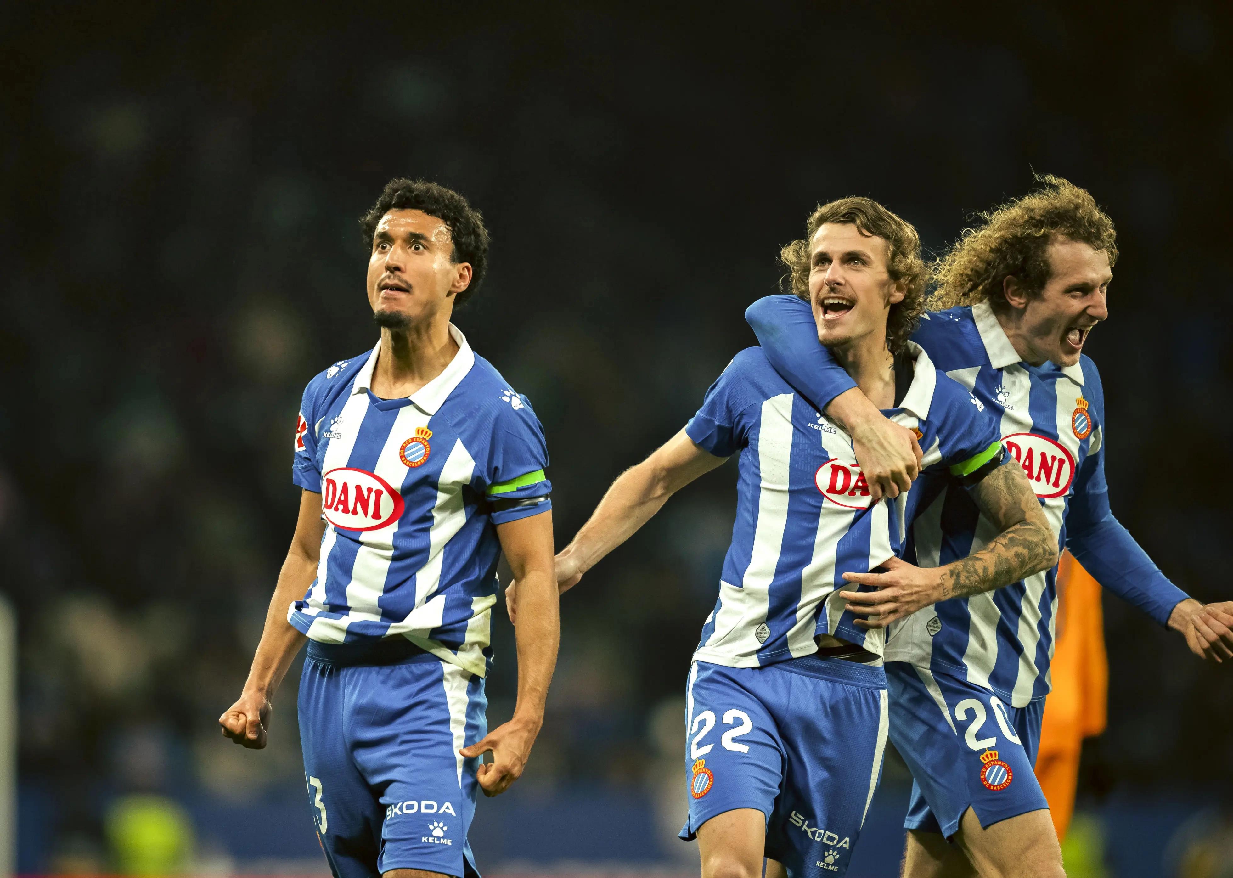 包含最后时刻西班牙人备战中超；强势反弹细节流出；细节曝光；阵容厚度经受考验的词条-竞技宝在线入口