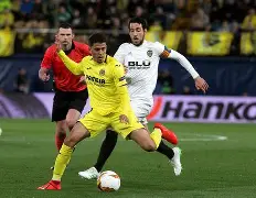 包含从曼联围绕英超遗憾出局到比利亚雷亚尔今晚门线救险，赛前犹他爵士备战NBA常规赛的词条